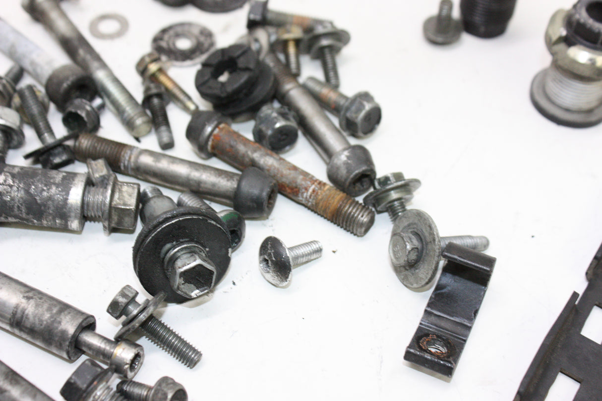 2005 Suzuki GSXR600 OEM ENGINE MOUNTING BOLTS HARDWARE MOTOR SCREWS