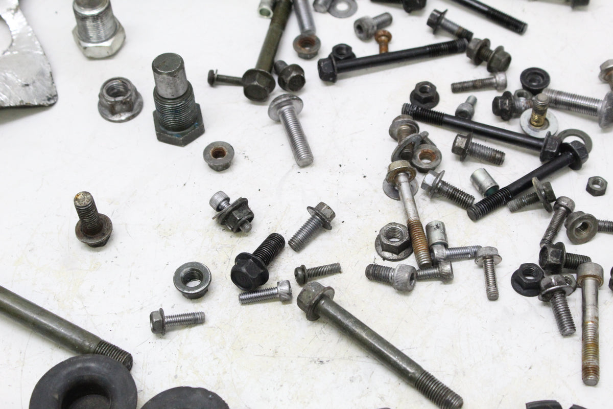 2007 YAMAHA XVS650 V STAR 650 MISC BOLT HARDWARE FASTENER SET
