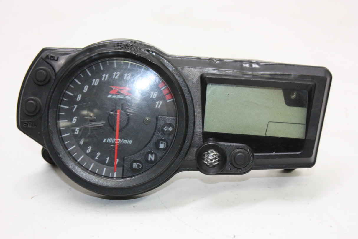 2005 Suzuki GSXR600 OEM SPEEDO TACH GAUGES DISPLAY CLUSTER SPEEDOMETER