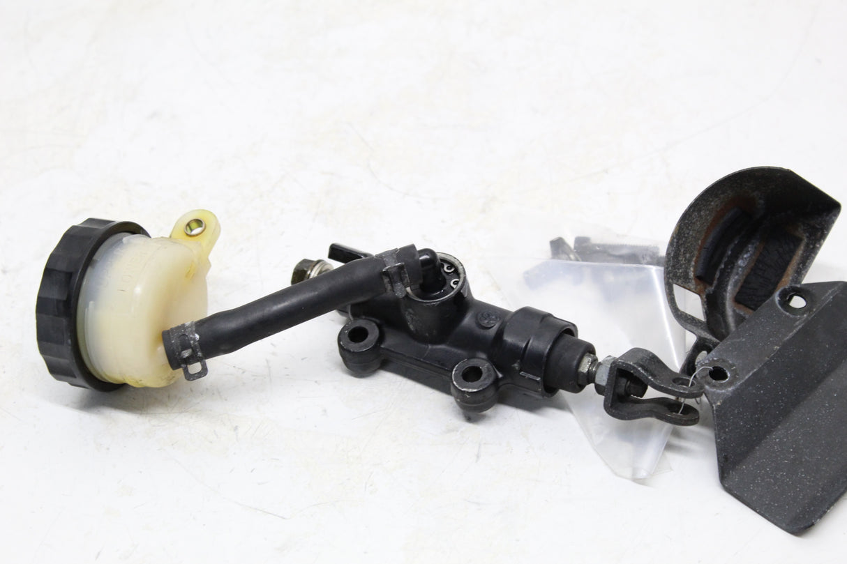2005 Honda VTX1300S VTX1300 OEM REAR BACK BRAKE MASTER CYLINDER W RESERVOIR