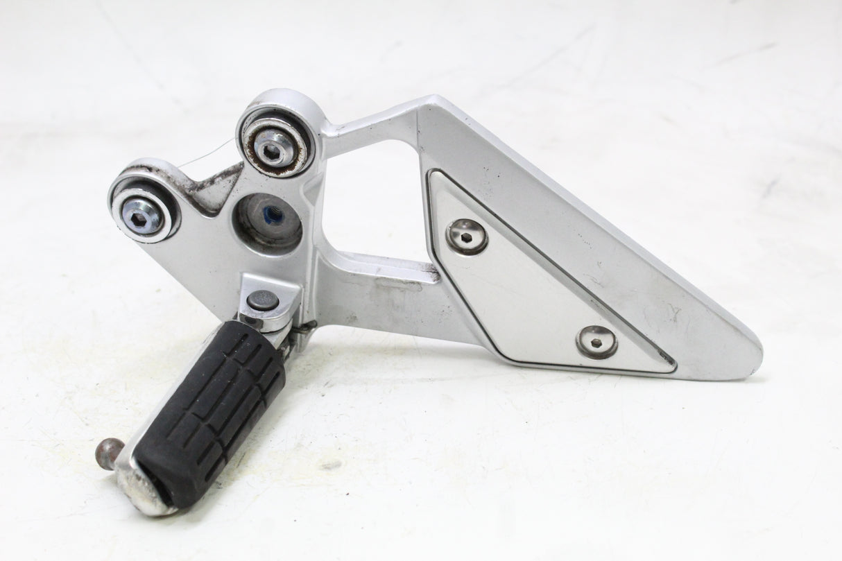 2005 YAMAHA FZ6 OEM LEFT REARSET FOOT PEG BRACKET W SHIFTER