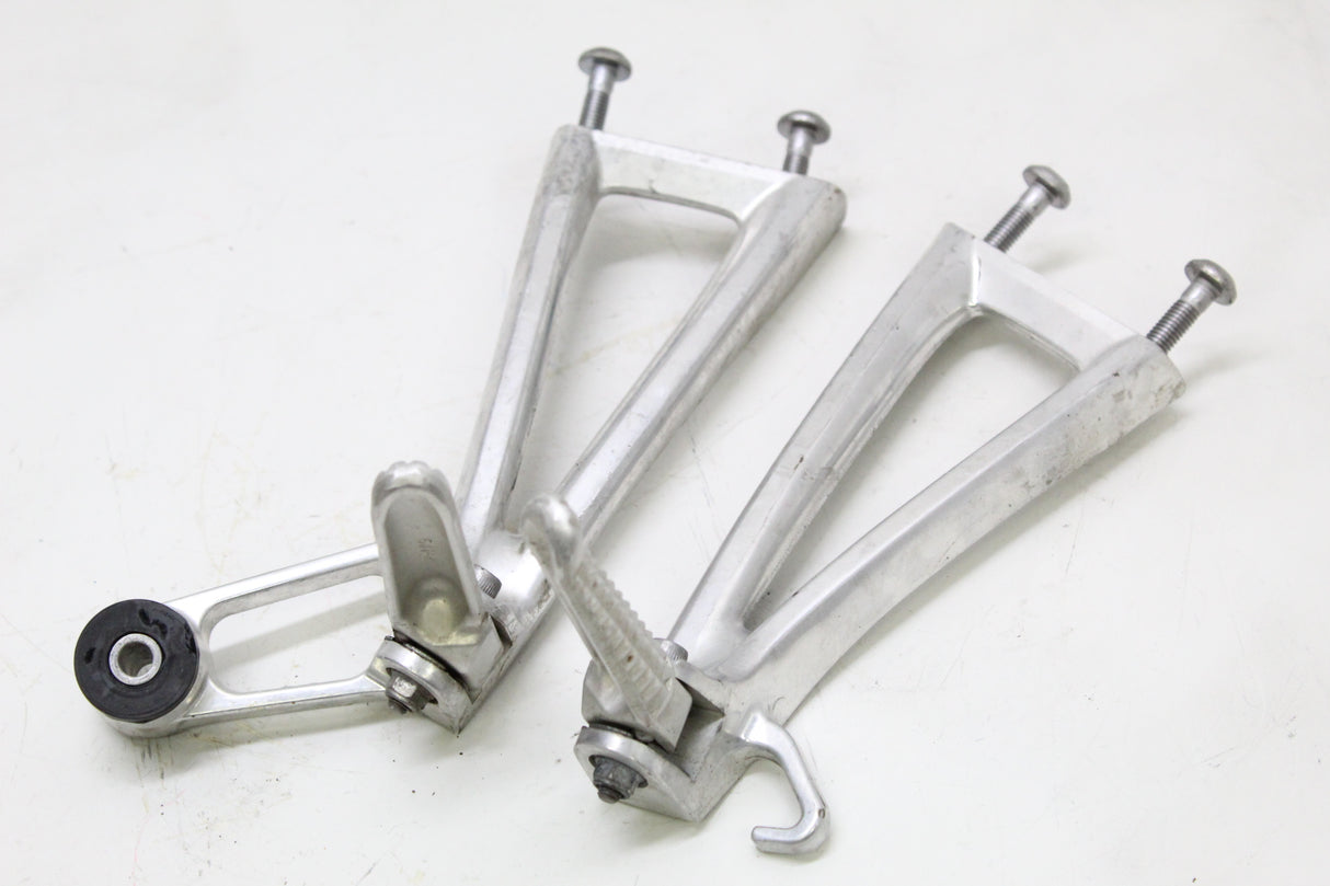 2007 Yamaha YZF R6S OEM REAR BACK PASSENGER PEG SET PAIR