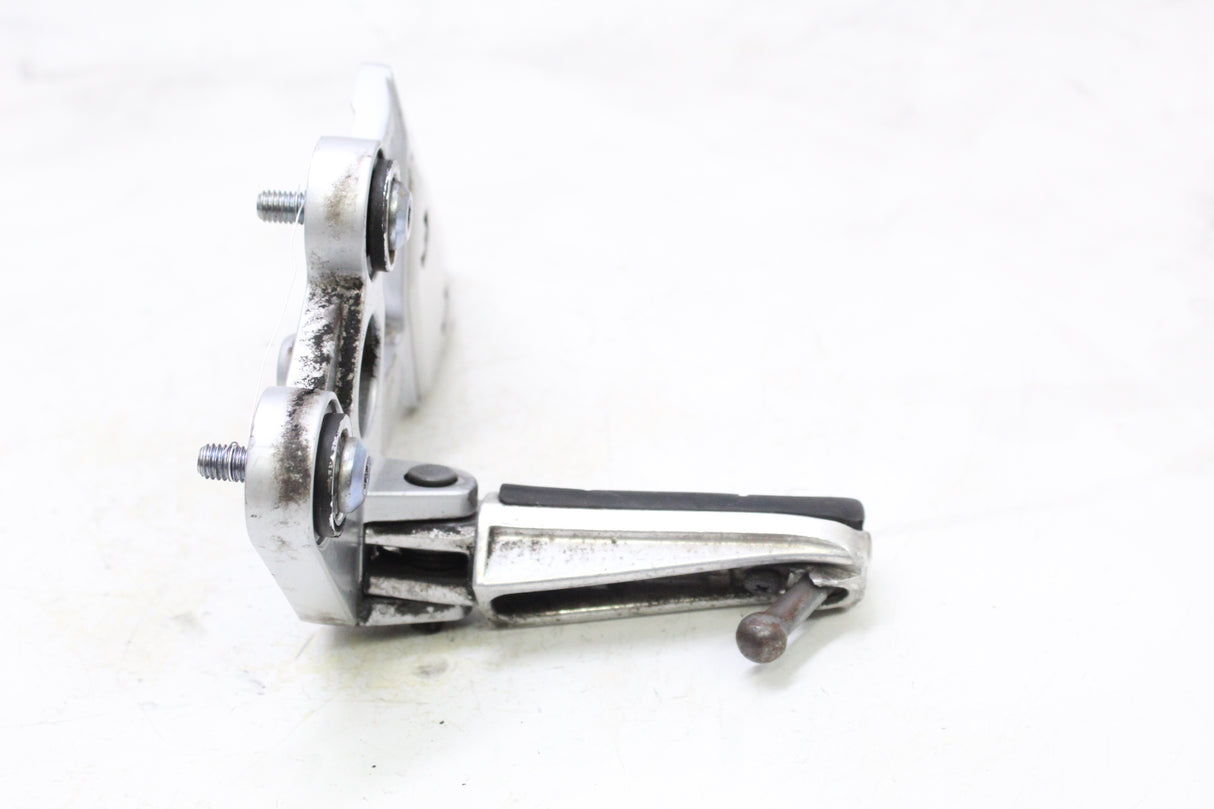 2005 YAMAHA FZ6 OEM LEFT REARSET FOOT PEG BRACKET W SHIFTER