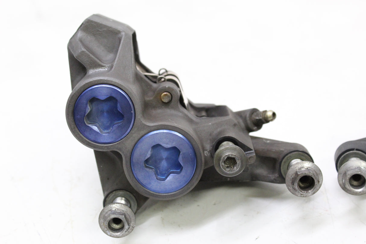 2007 Yamaha YZF R6S OEM RIGHT LEFT FRONT BRAKE CALIPER SET PAIR CALIPERS