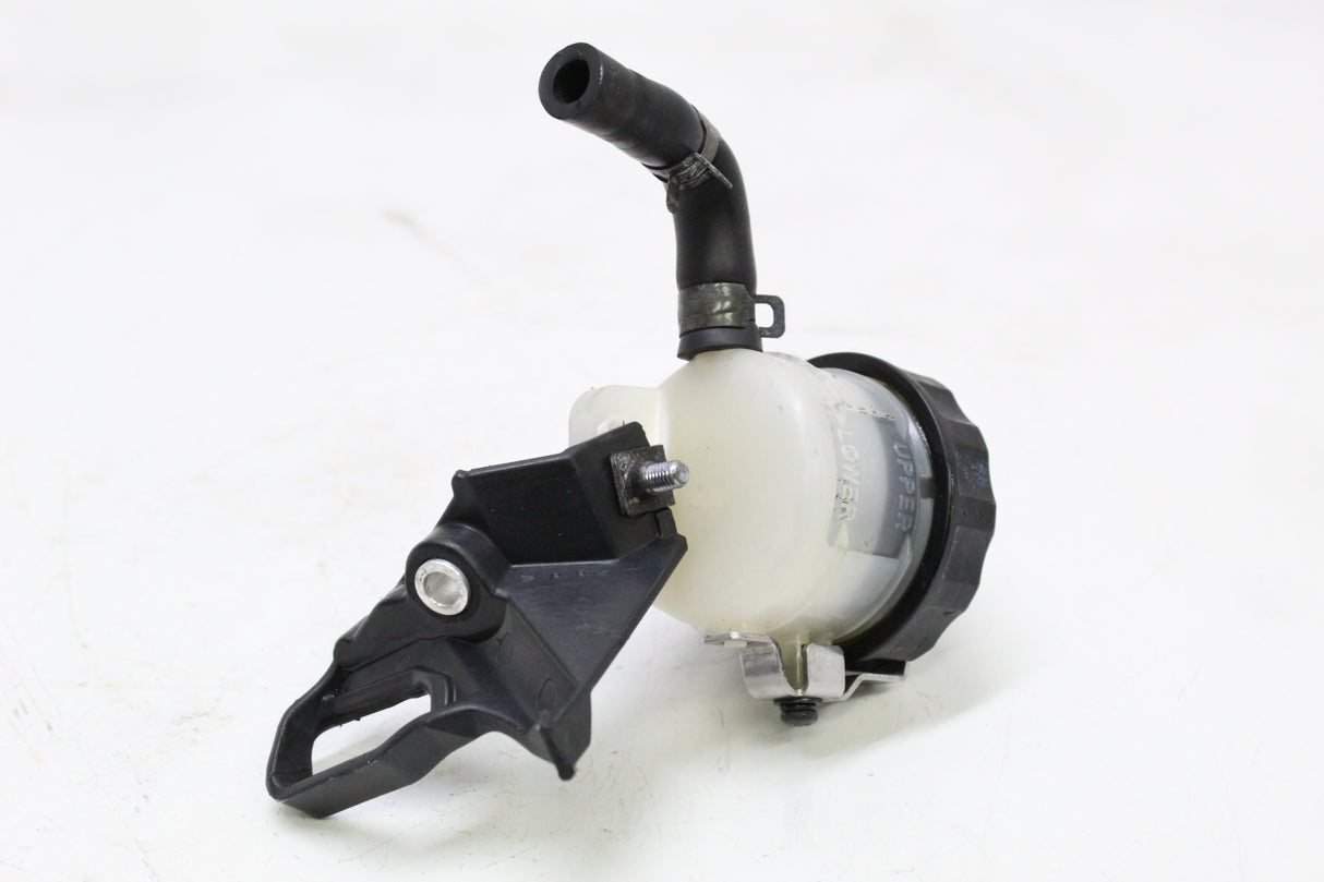 2007 Yamaha YZF R6S OEM FRONT BRAKE MASTER FLUID RESERVOIR TANK BOTTLE