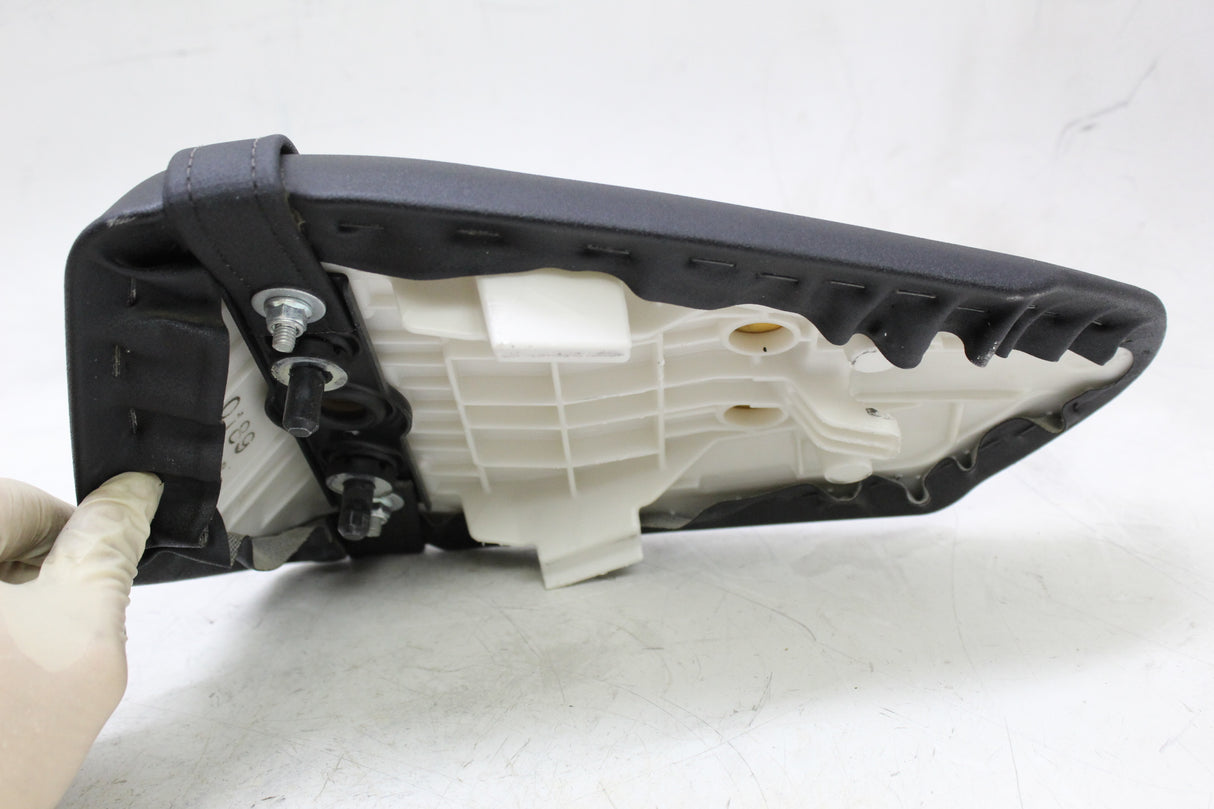 2009 Kawasaki Ninja ZX6R OEM REAR BACK PASSENGER TANDEM SEAT PAD SADDLE PILLION