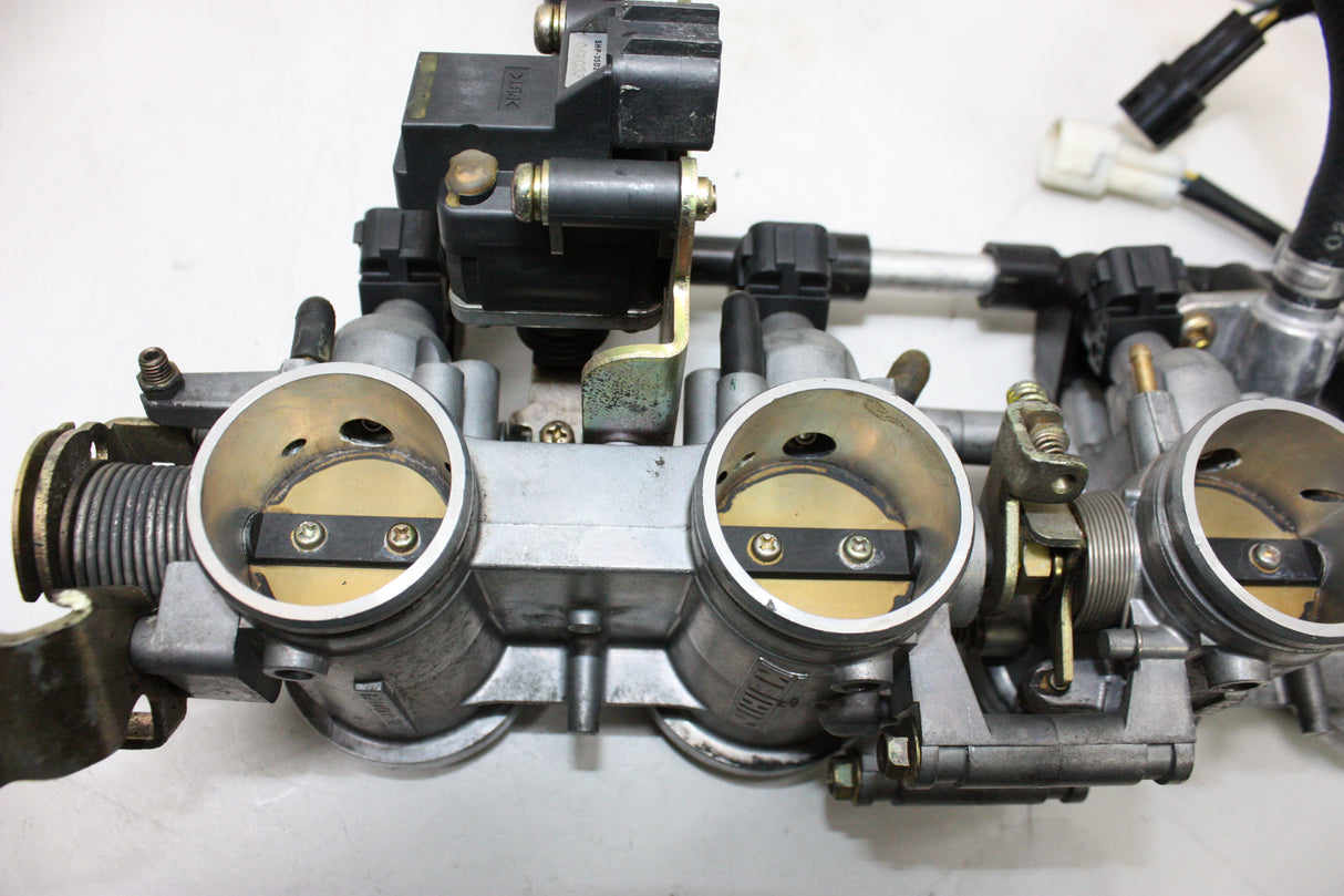 2004 Triumph Daytona 600 OEM MAIN FUEL INJECTORS / THROTTLE BODIES