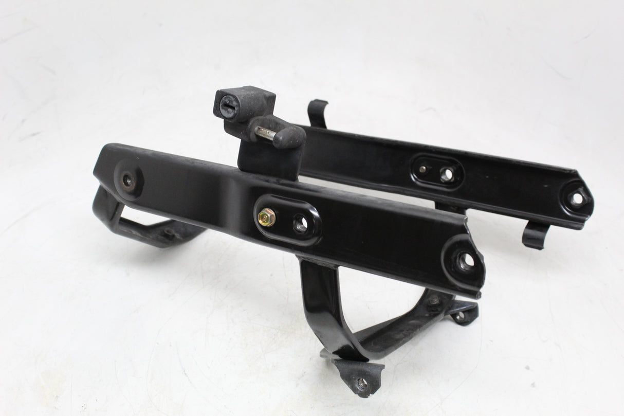 2005 Honda VTX1300S VTX1300 OEM REAR BACK FENDER MOUNT BRACKET