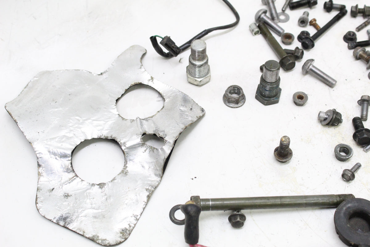 2007 YAMAHA XVS650 V STAR 650 MISC BOLT HARDWARE FASTENER SET