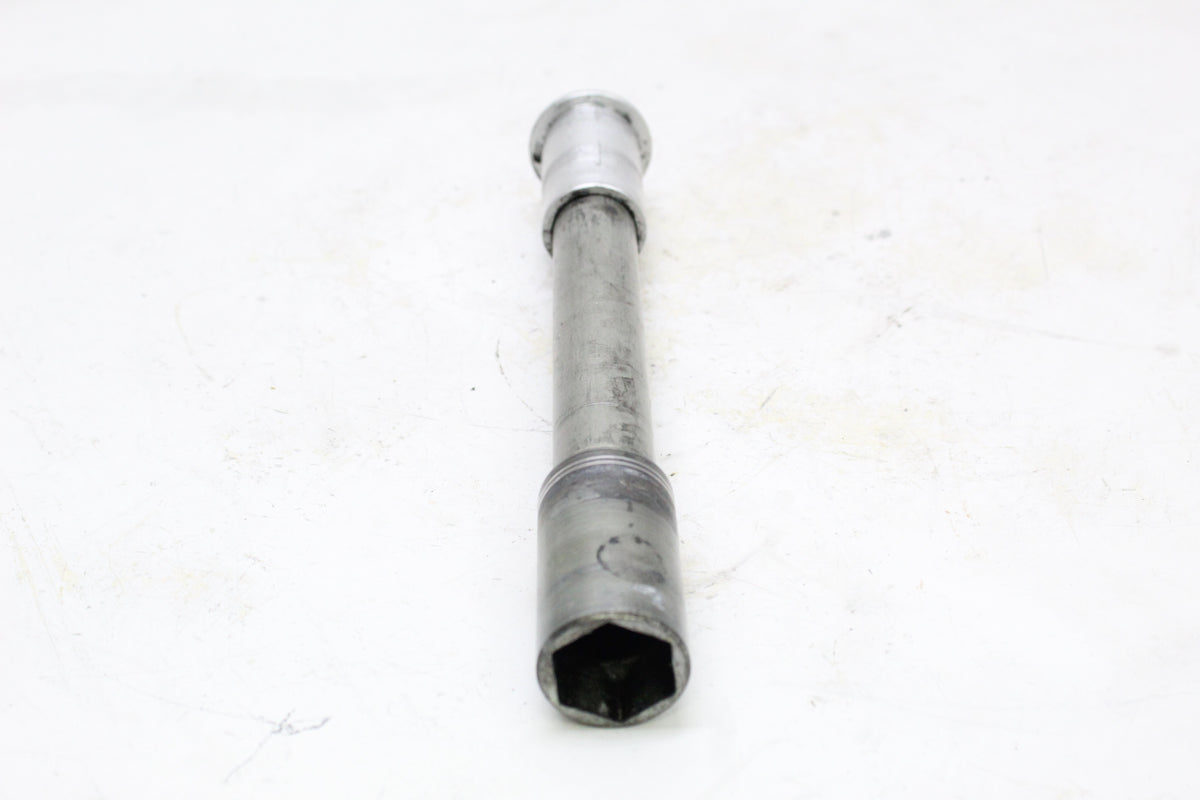 2004 SUZUKI GSXR600 OEM FRONT WHEEL AXLE SHAFT PIVOT BOLT