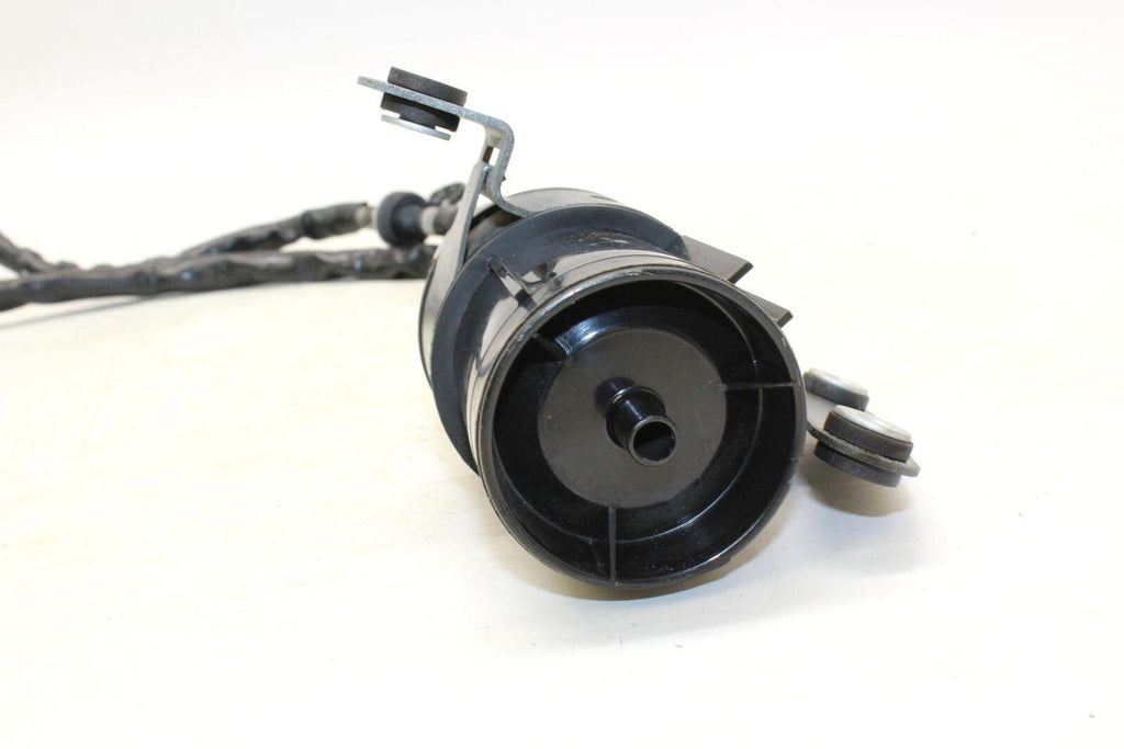 01-03 Suzuki Gsxr600 Evap Vapor Charcoal Emission Canister Oem - Suzuki - Gold River Motorsports