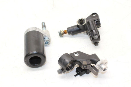 01-03 Suzuki Gsxr600 Front Brake Master Cylinder W/ Clutch Master W/ Frame Slide - Suzuki - Gold River Motorsports