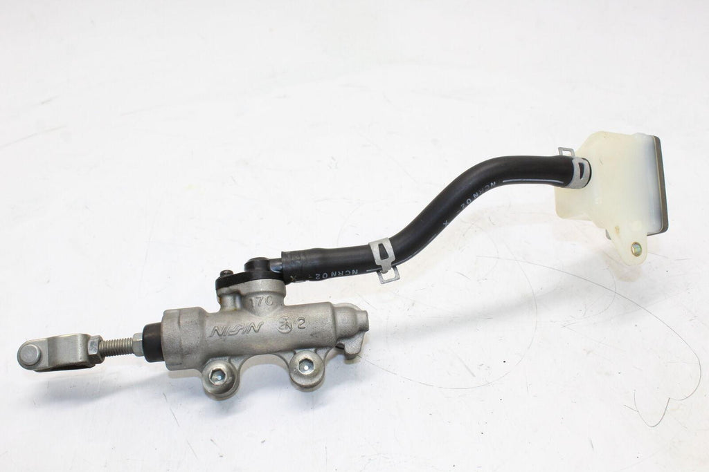 01-05 Suzuki Bandit 1200 Rear Back Brake Master Cylinder W Reservoir Oem - Suzuki - Gold River Motorsports