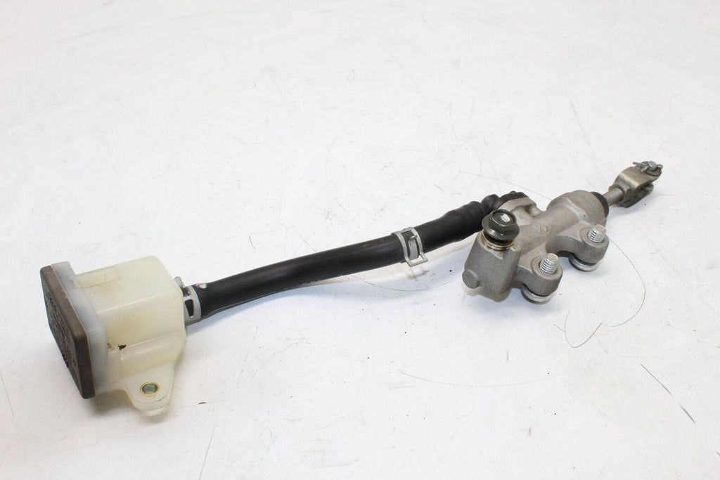 01-05 Suzuki Bandit 1200 Rear Back Brake Master Cylinder W Reservoir Oem - Suzuki - Gold River Motorsports