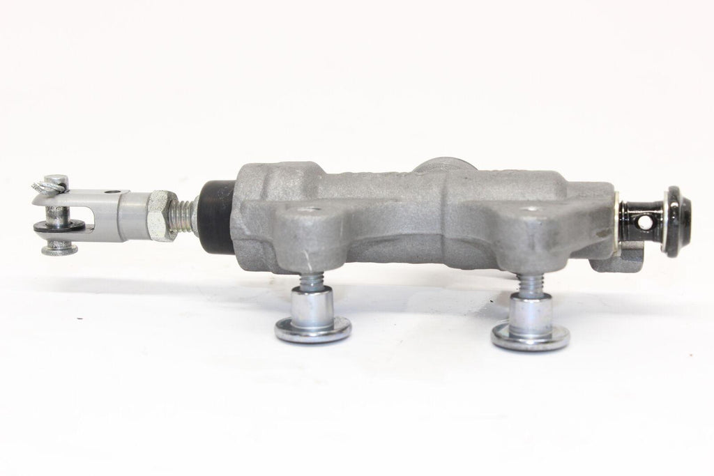0816 Yamaha Yzf R6 Rear Back Brake Master Cylinder Oem - Gold River Motorsports