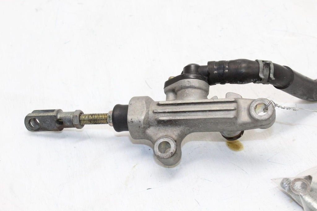 92-95 Yamaha Fzr1000 Rear Back Brake Master Cylinder Oem - Gold River Motorsports