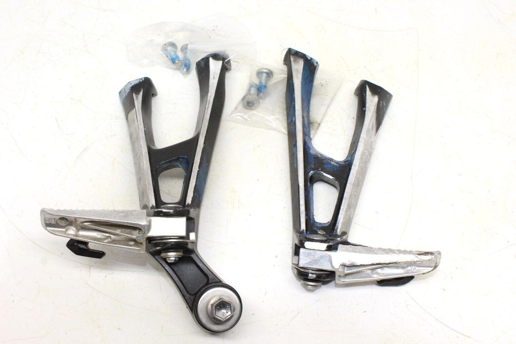 2013-14 Suzuki Gsxr1000 Rear Back Passenger Peg Set Pair Oem - Gold River Motorsports