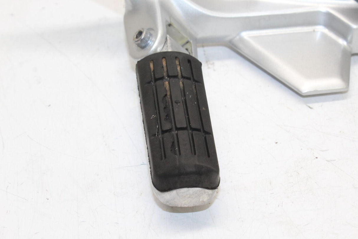 2003-2005 Yamaha Fjr1300 Left Rear Back Passenger Peg Oem - Gold River Motorsports
