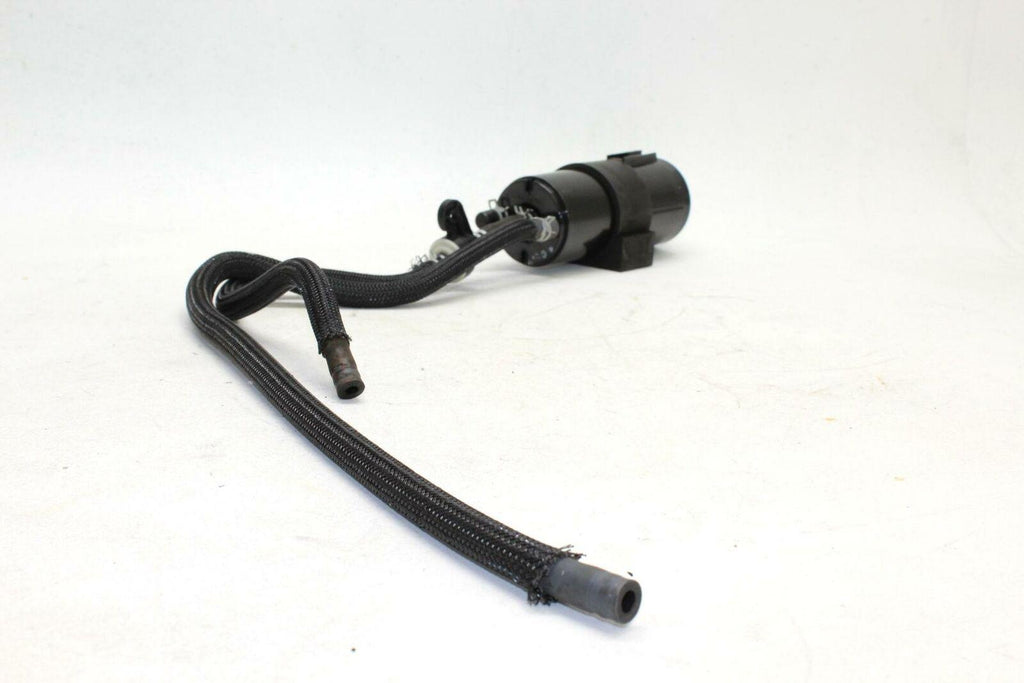 04-05 Suzuki Gsxr750 Evap Vapor Charcoal Emission Canister Oem 17210-26e00 - Gold River Motorsports