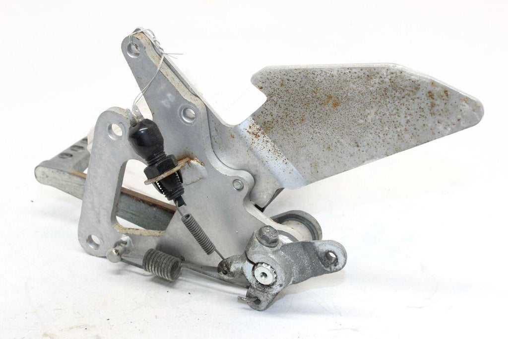 04-09 Suzuki Gs500f Right Rearset Rear Set Driver Foot Peg Bracket Mount Oem - Gold River Motorsports