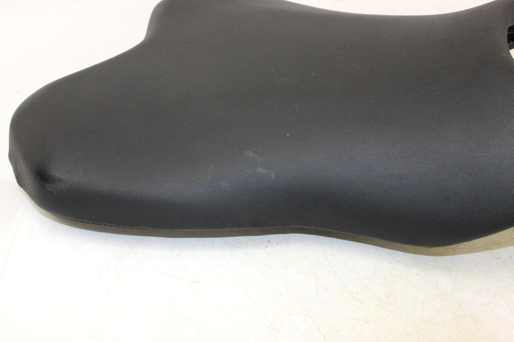 2006-07 Yamaha Yzf R6 Front Drivers Seat Pad Saddle Pillion 2c0-24710-00-00 Oem - Gold River Motorsports