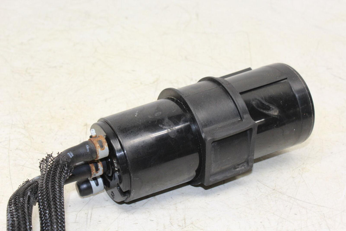 2013-14 Suzuki Gsxr1000 Evap Vapor Charcoal Emission Canister 17210-15h00 Oem - Gold River Motorsports