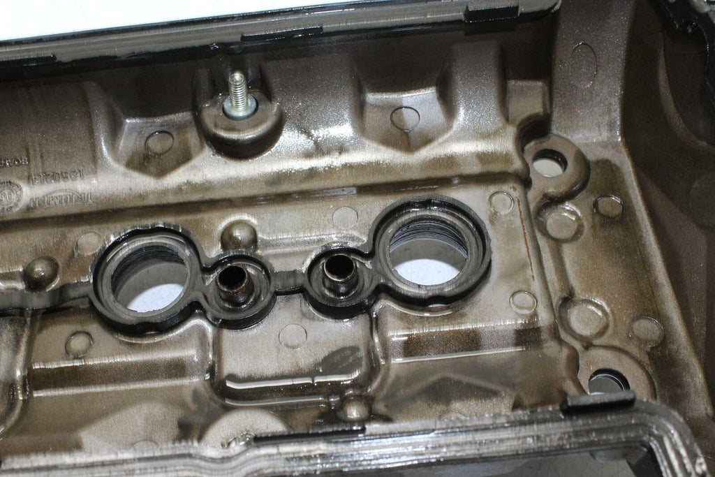 06-08 Triumph Daytona 675 Engine Cylinder Head Cover Oem
