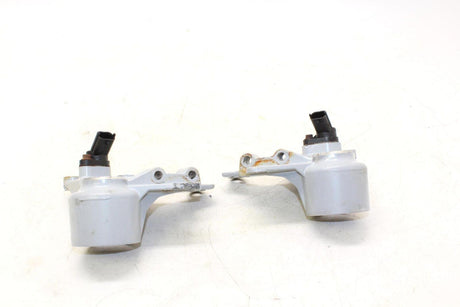 2008 Piaggio Mp3 400 Rear Brake Caliper Hanger Back Mounting Bracket Oem - Gold River Motorsports