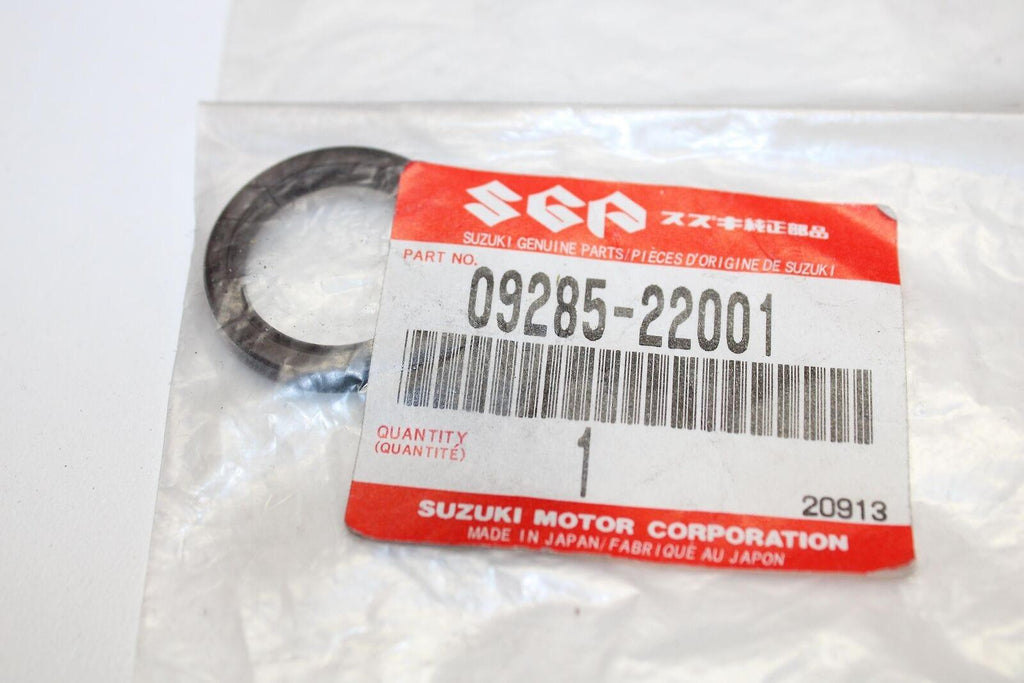 Suzuki Oil Seal 09285-22001