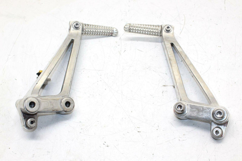 09-14 Yamaha Yzf R1 Rear Back Passenger Peg Set Pair Oem - Gold River Motorsports