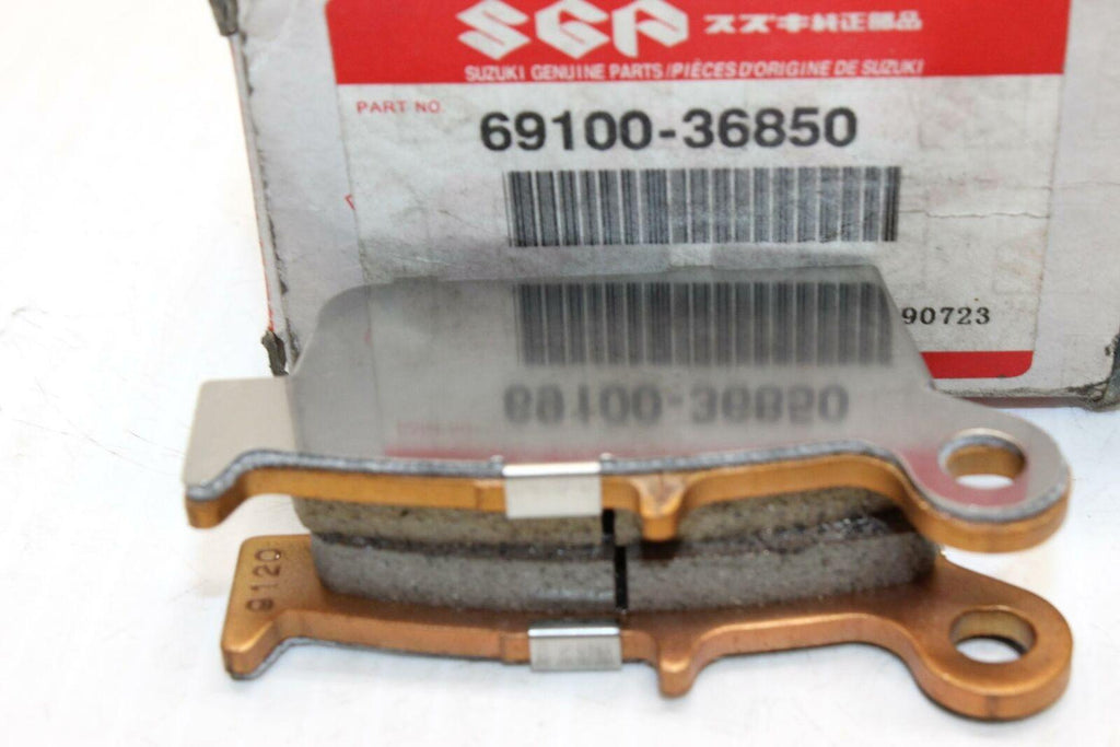 1998 Suzuki Rmx250 69100-36850 Pad & Retainer Oem - Gold River Motorsports