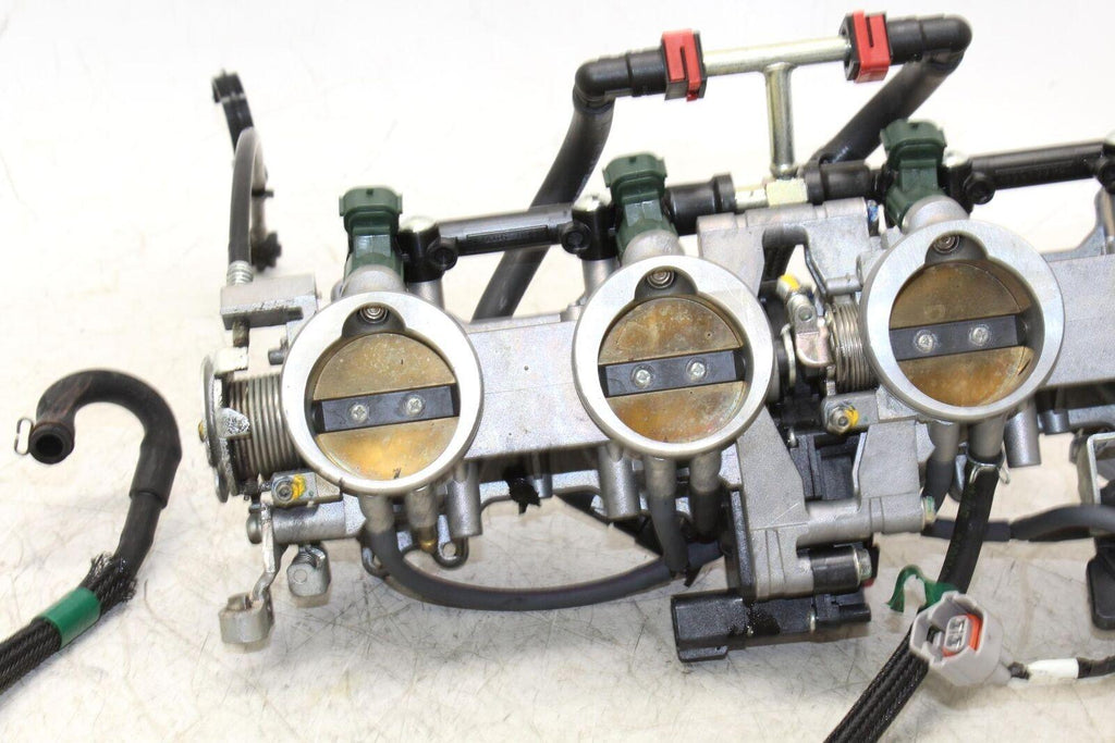 2010 Kawasaki Ninja Zx10r Zx1000f Main Fuel Injectors / Throttle Bodies Oem