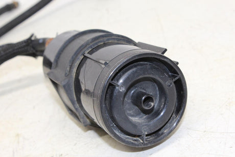 2013-14 Suzuki Gsxr1000 Evap Vapor Charcoal Emission Canister 17210-15h00 Oem - Gold River Motorsports