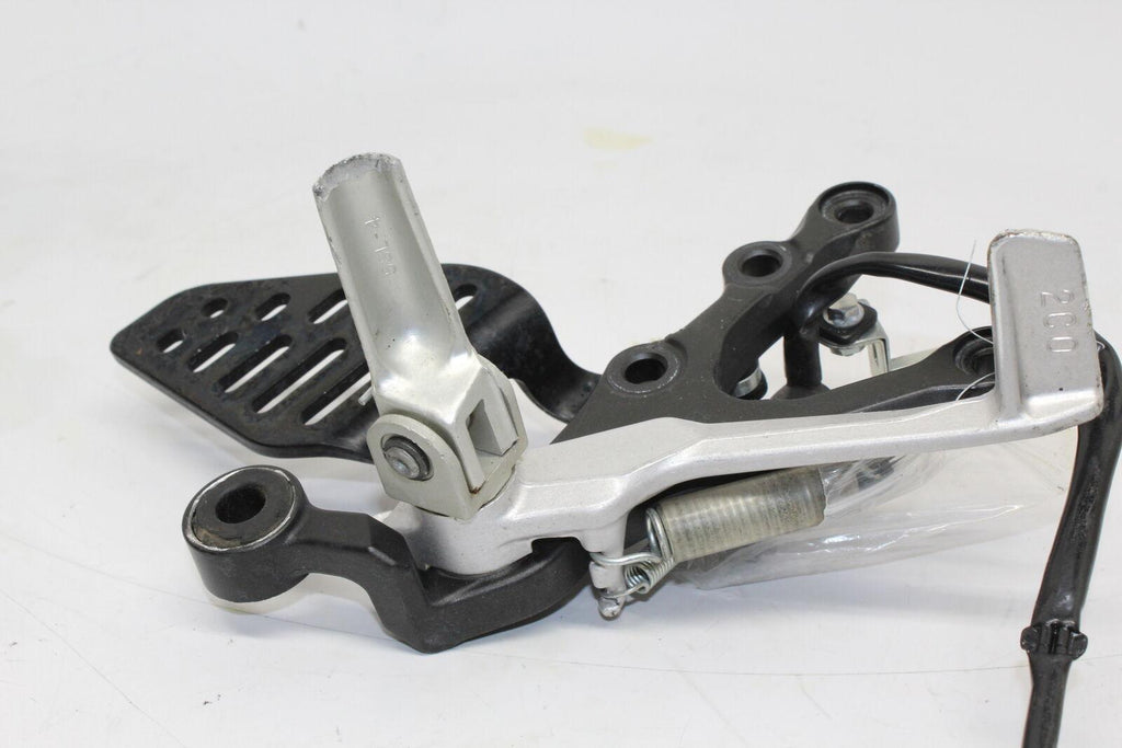 08-16 Yamaha Yzf R6 Right Rearset Rear Set Driver Foot Peg Rest Stop Oem - Gold River Motorsports