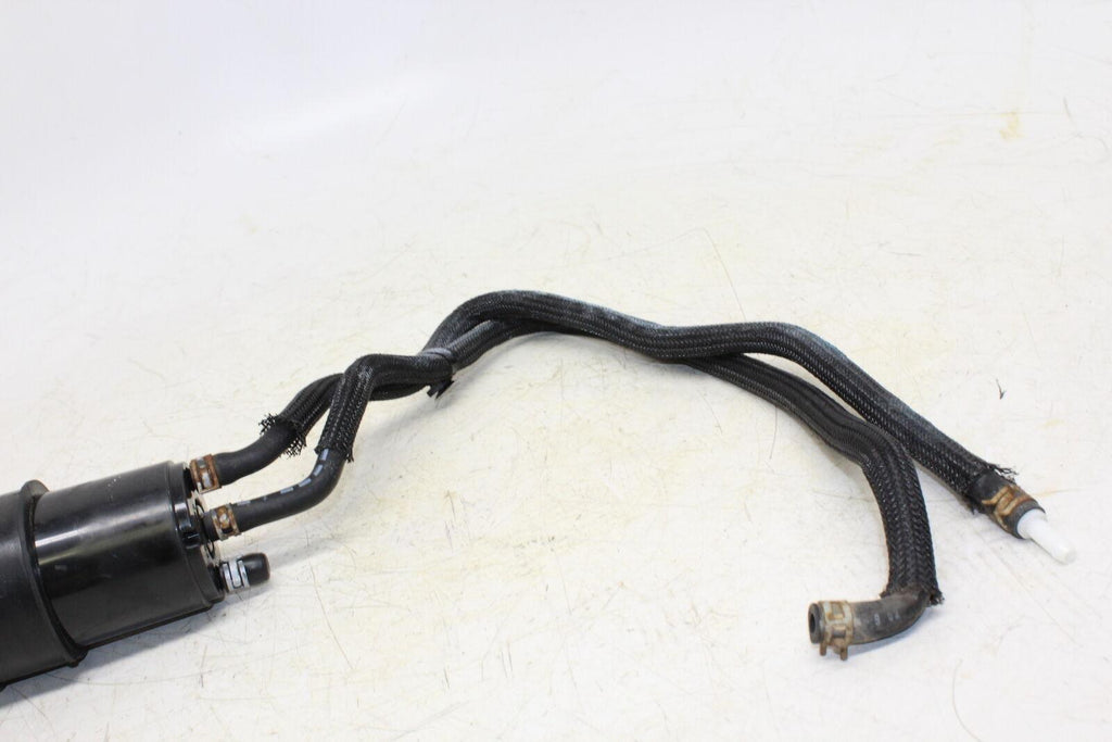 2013-14 Suzuki Gsxr1000 Evap Vapor Charcoal Emission Canister 17210-15h00 Oem - Gold River Motorsports