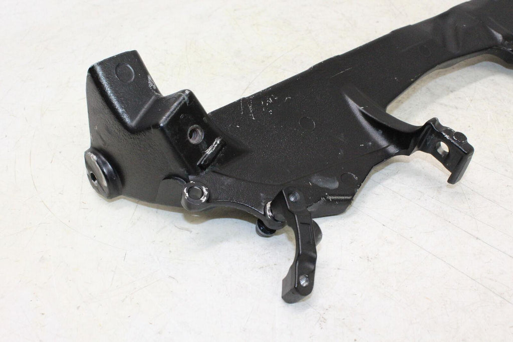 2005 Suzuki Gsxr1000 Engine Mount Motor Bracket