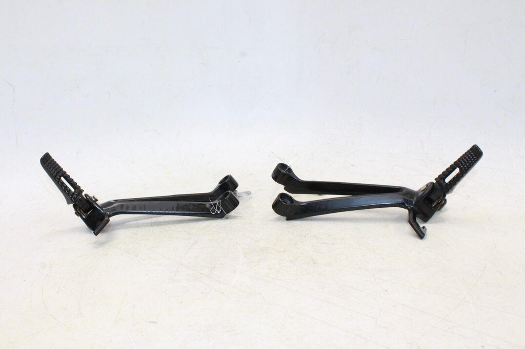 2005 Suzuki Gsxr1000 Rear Back Passenger Peg Set Pair