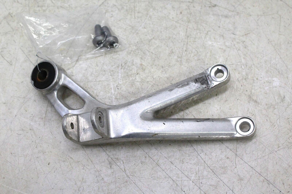 1999 Yamaha Yzf R6 Right Rear Back Passenger Peg Bracket