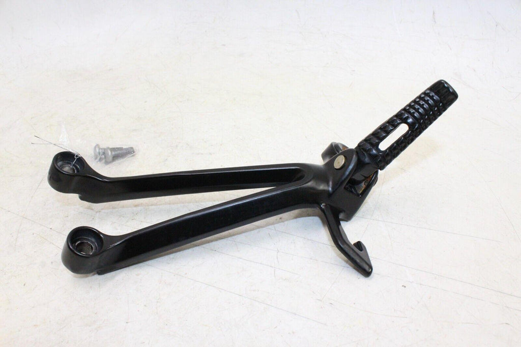 2005 Suzuki Gsxr1000 Rear Back Passenger Peg Set Pair