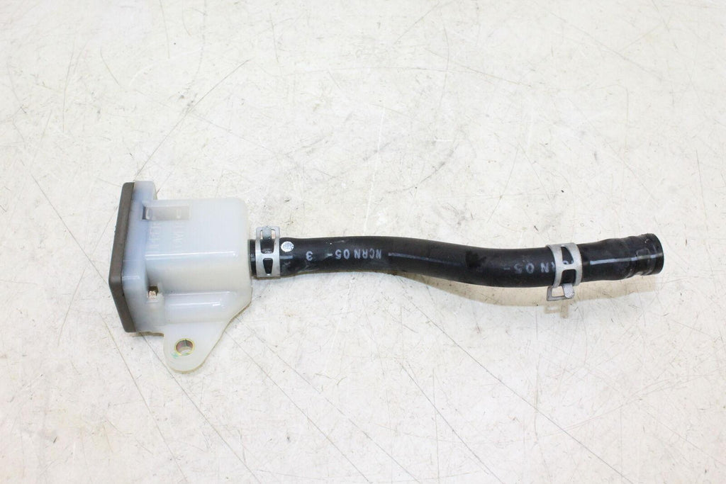 2005 Suzuki Bandit 1200 Gsf1200S Rear Back Brake Master Cylinder With Reservoir