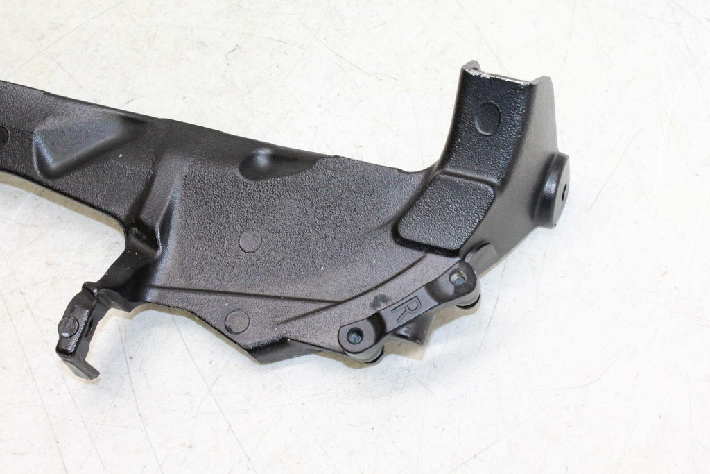 2005 Suzuki Gsxr1000 Engine Mount Motor Bracket