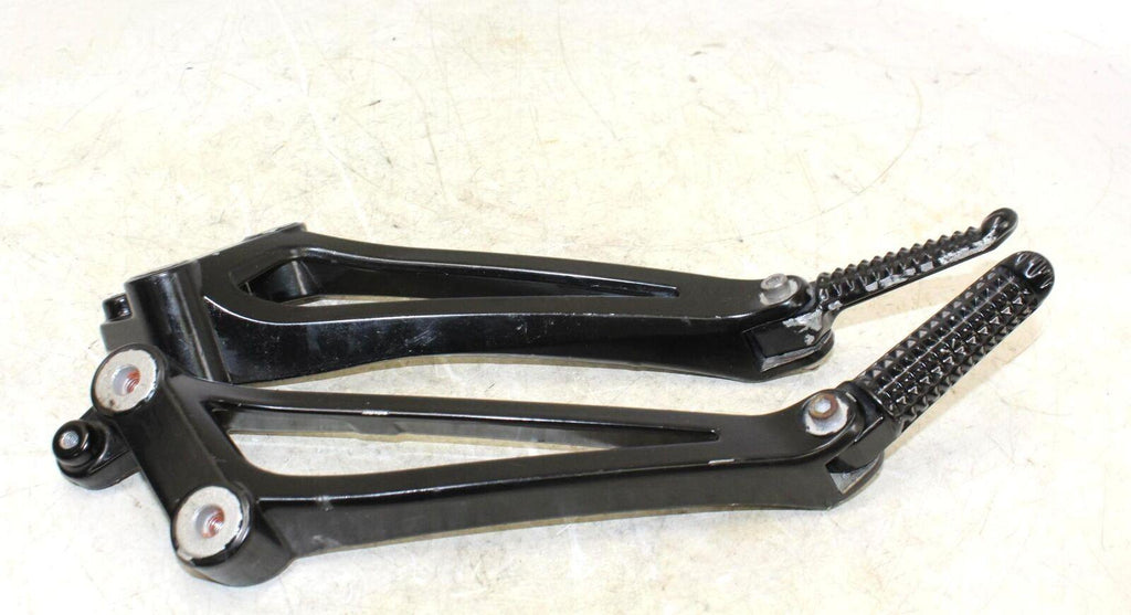 2010 Yamaha Yzf R1 Left Right Rear Back Passenger Peg Set Pair W Center Bracket - Gold River Motorsports