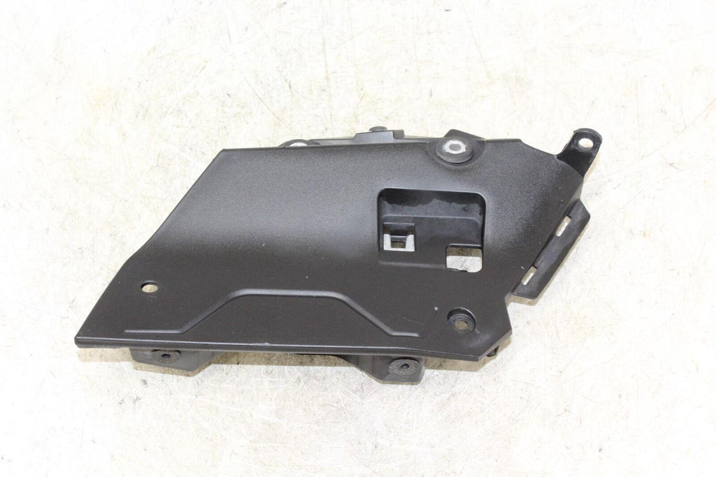 2015 Yamaha Fz09 Left Side Cover Panel 1Rc-2172E-00-00 - Gold River Motorsports