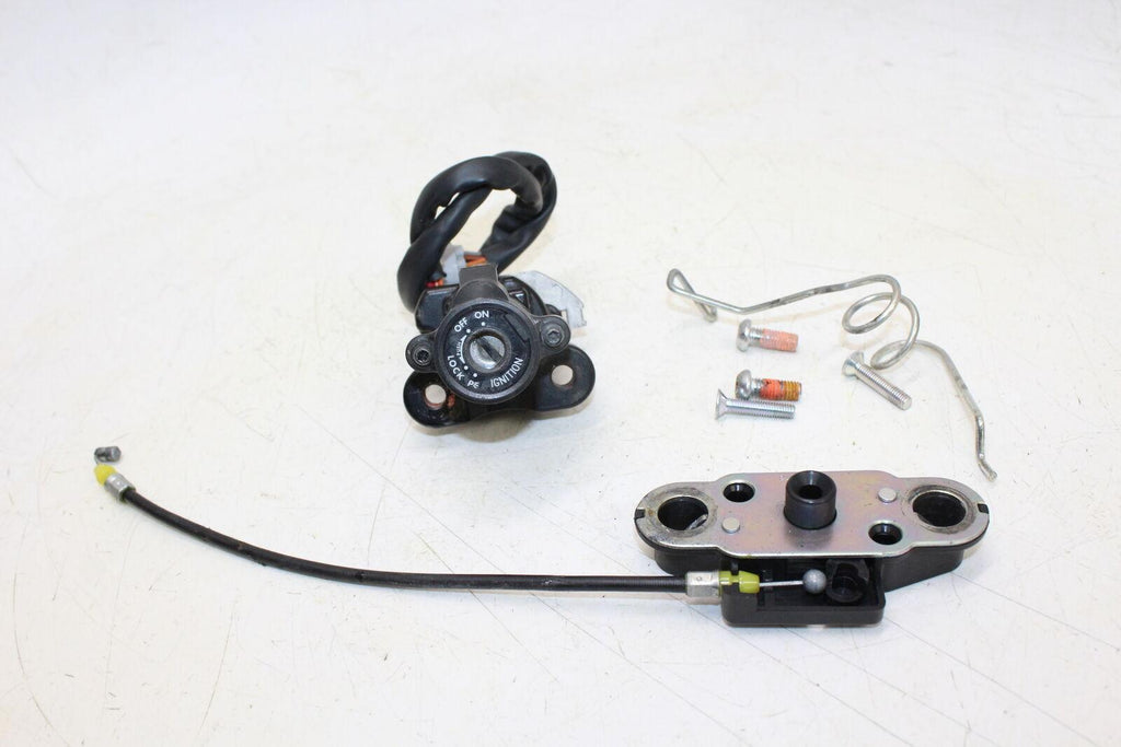 2007 Suzuki Gsxr750 Ignition Lock With Seat Lock !No Key!