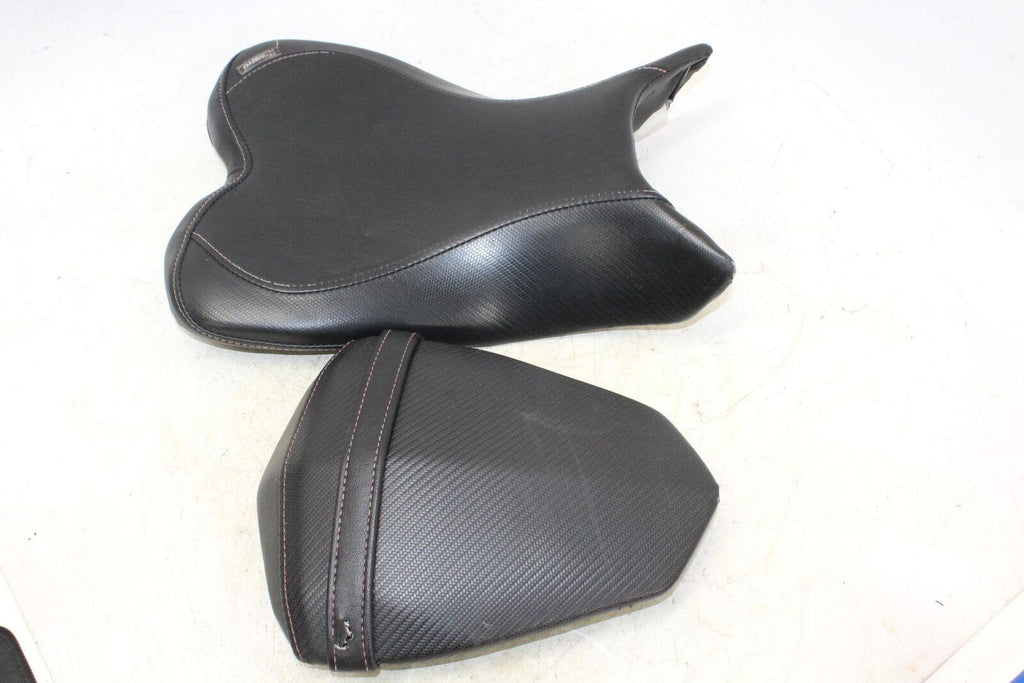 2009 Yamaha Yzf R1 Front Drivers Seat Pad Saddle Rear Seat - Gold River Motorsports