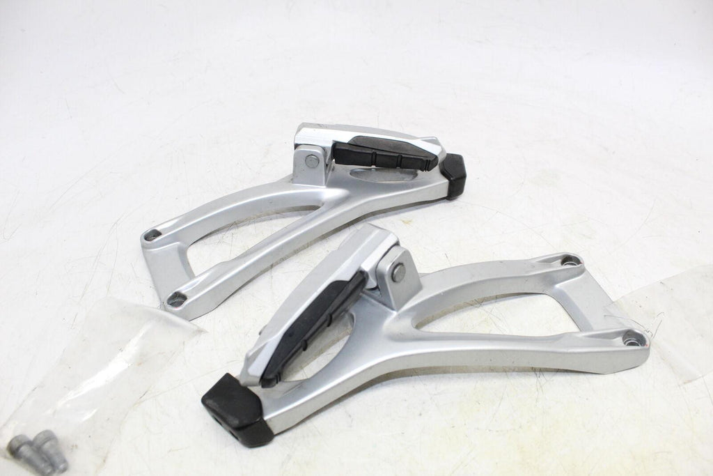 2004 Bmw K1200Gt Abs Rear Back Passenger Peg Set Pair - Gold River Motorsports