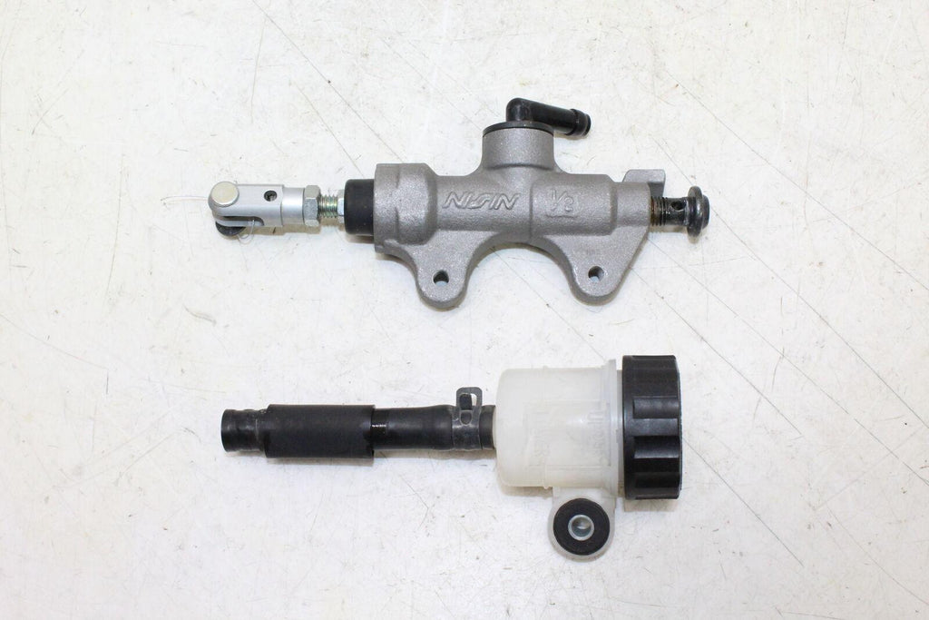 2006 Yamaha Yzf R6S Rear Back Brake Master Cylinder With Reservoir