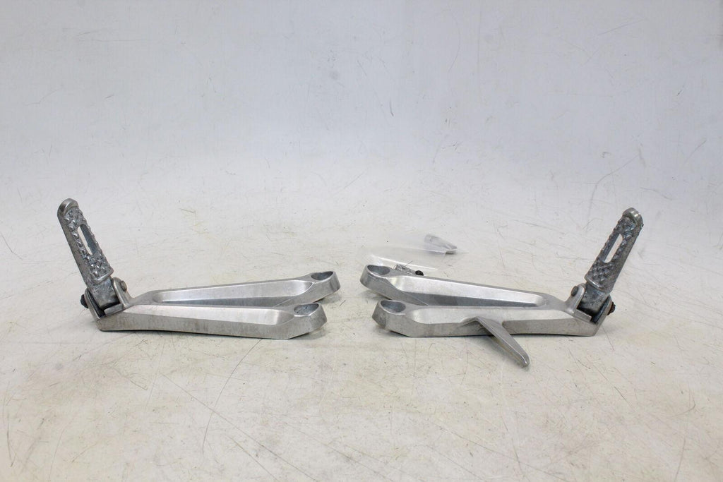 2005 Honda Cbr1000Rr Rear Back Passenger Peg Set Pair - Gold River Motorsports