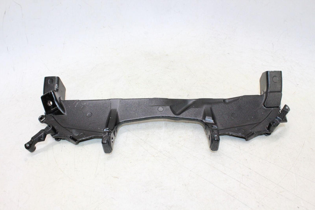 2005 Suzuki Gsxr1000 Engine Mount Motor Bracket