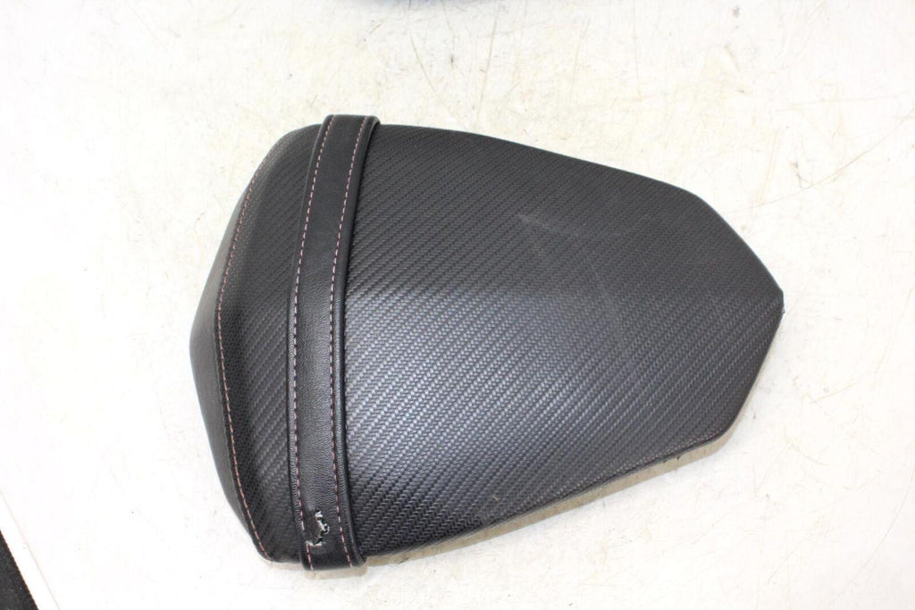 2009 Yamaha Yzf R1 Front Drivers Seat Pad Saddle Rear Seat - Gold River Motorsports